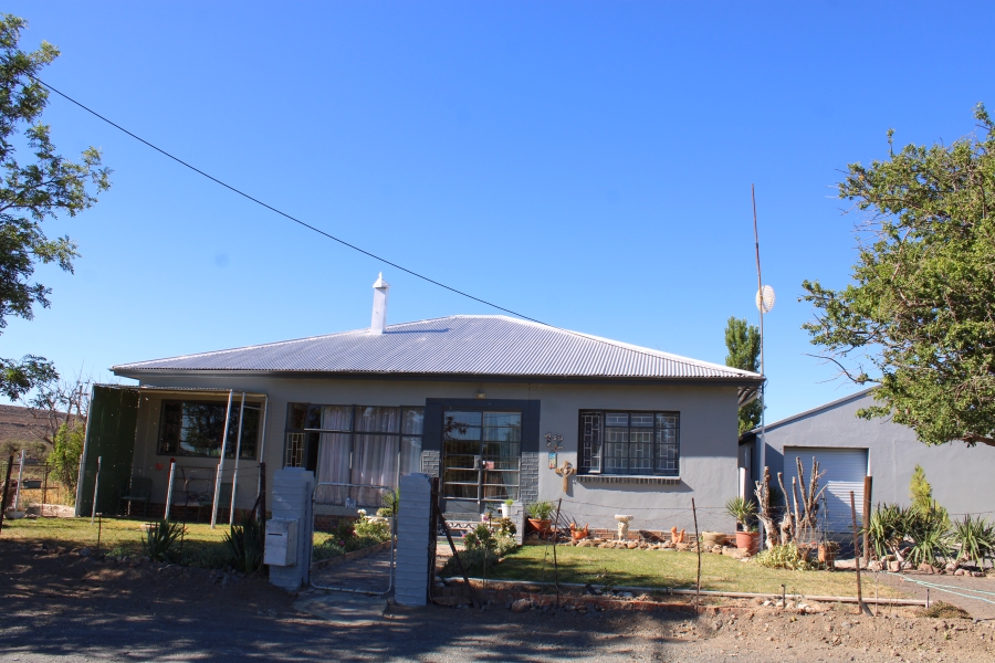 4 Bedroom Property for Sale in Sutherland Northern Cape
